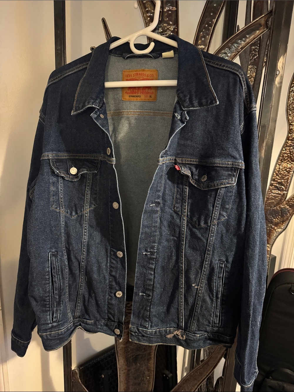 Mens XL Levi’s standard denim trucker jacket